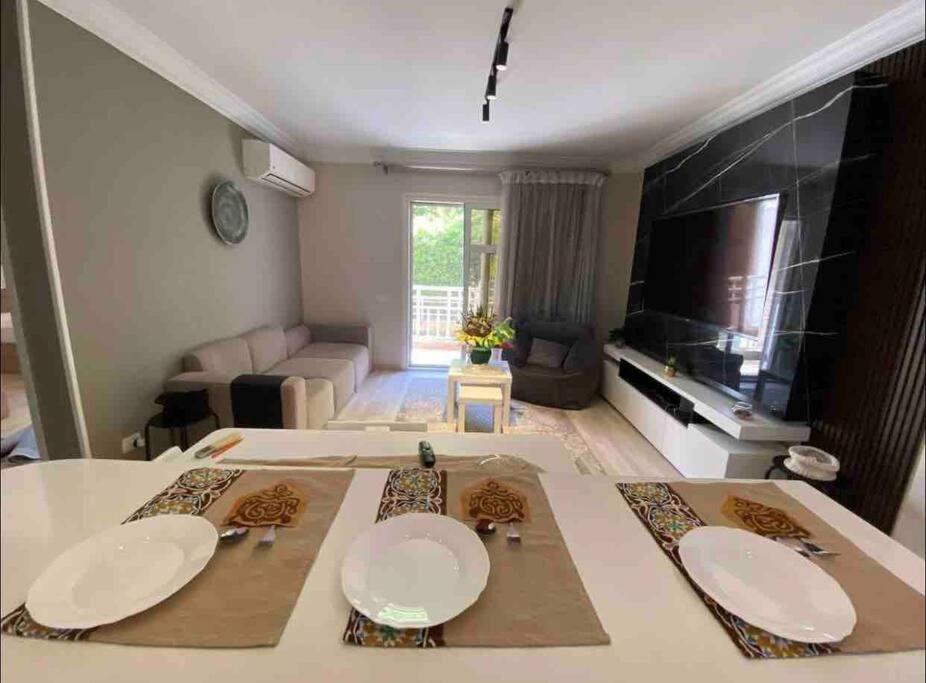 Ultra Modern & Super Cozy Wz A Private Garden Apartment